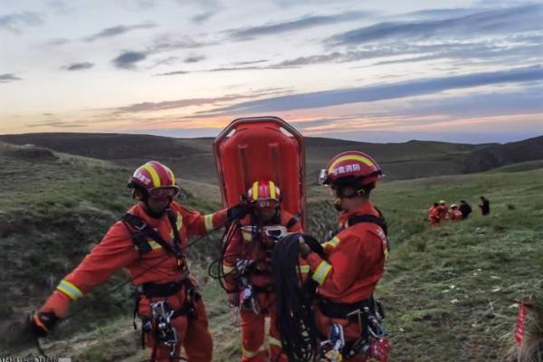 体育项目创意画的设计与教学方案